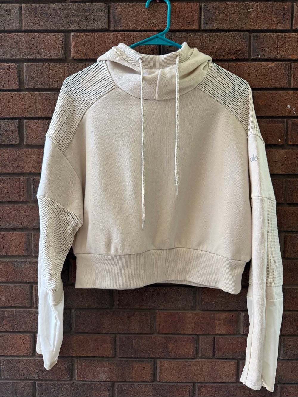 ALO Yoga Cropped Hoodie in Light Taupe *flaw* see pics as-is